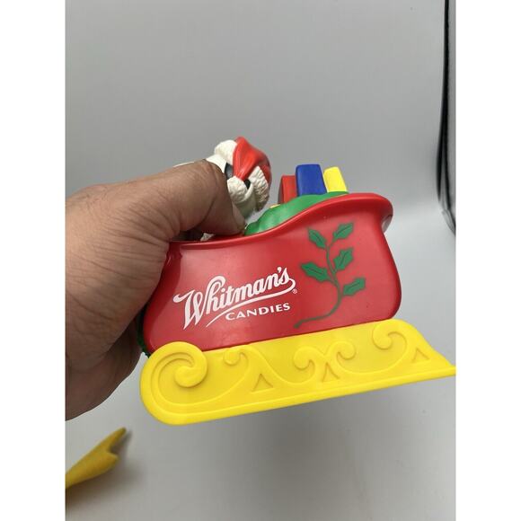 Vintage Whitman’s Candies Christmas Peanuts Snoopy Santa Sled Coin Bank - Picture 8 of 8